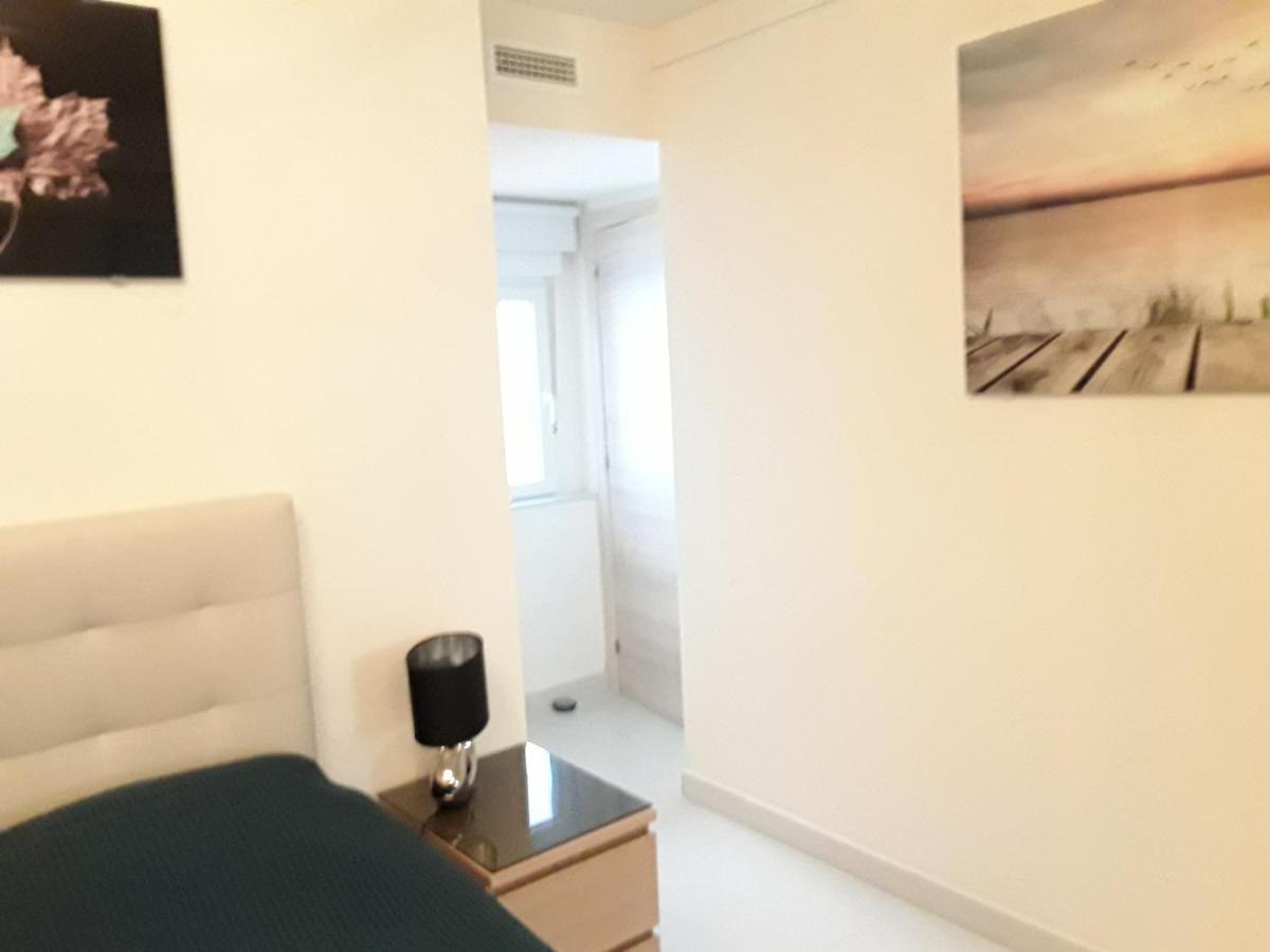 Front Port Line Sleeps 6 Apartment Марбеля Екстериор снимка